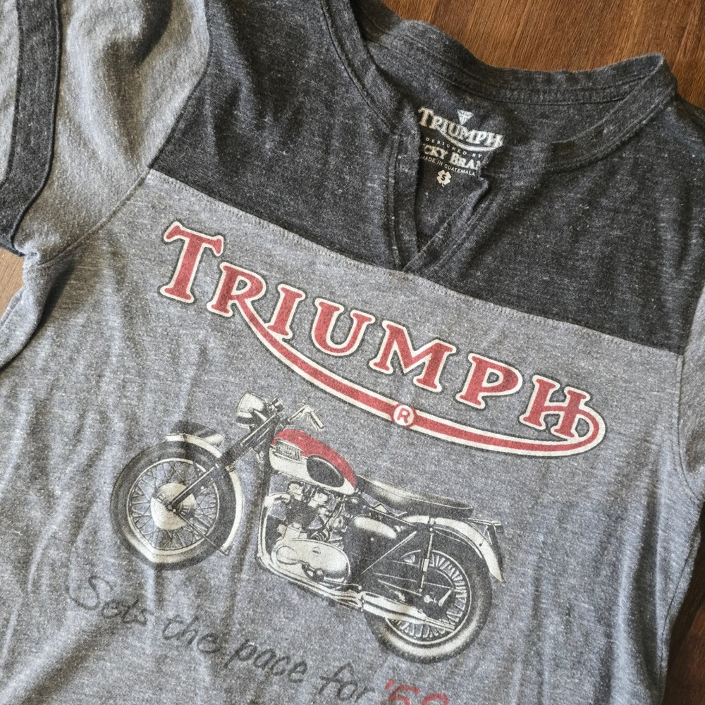 Lucky Brand Triumph Motorcycles Graphic Tee Grey Split Neck Biker Shirt Small